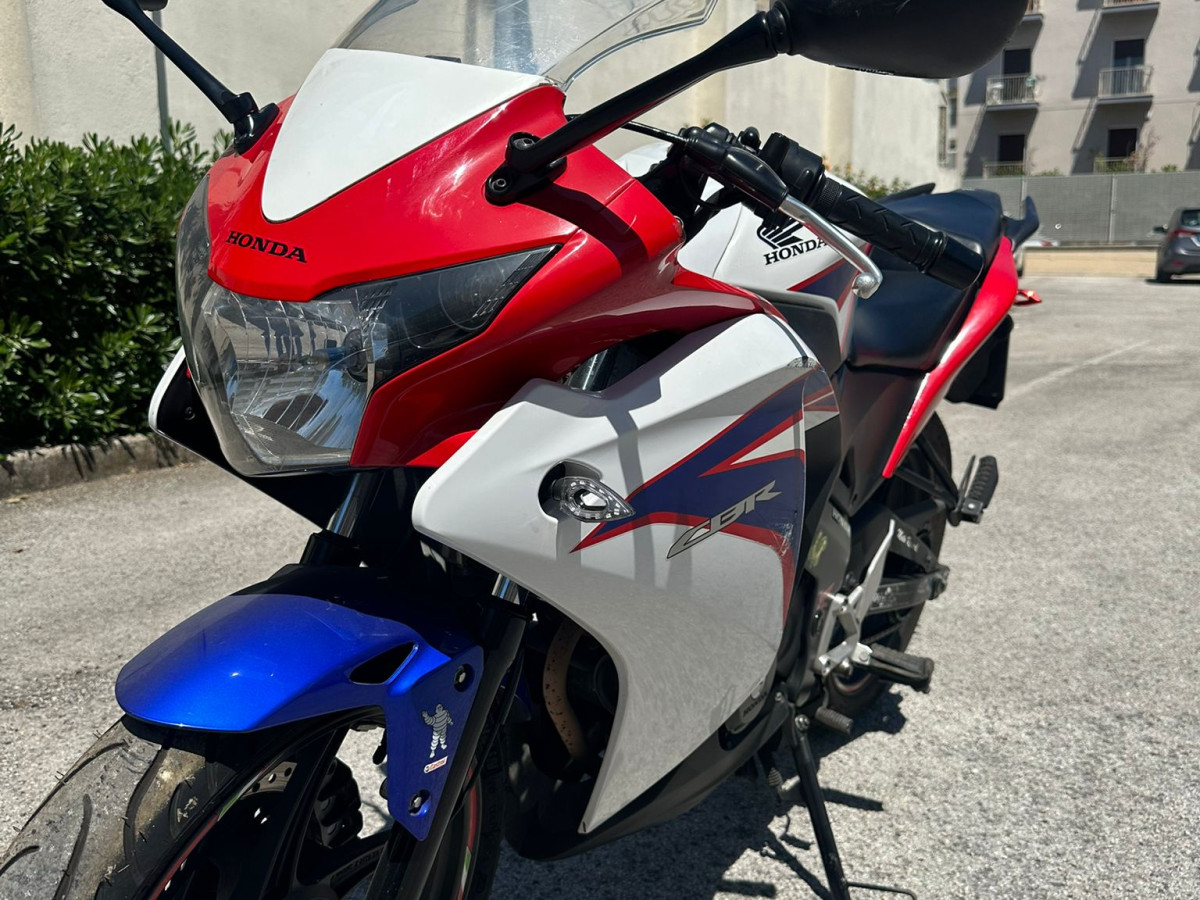 Honda CBR 125 Repsol