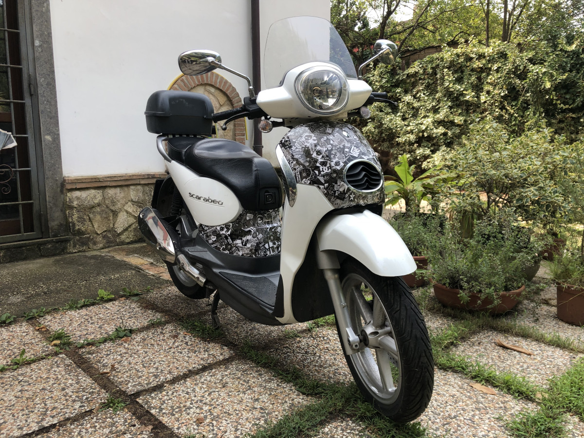 Aprilia Scarabeo 125 ie RST