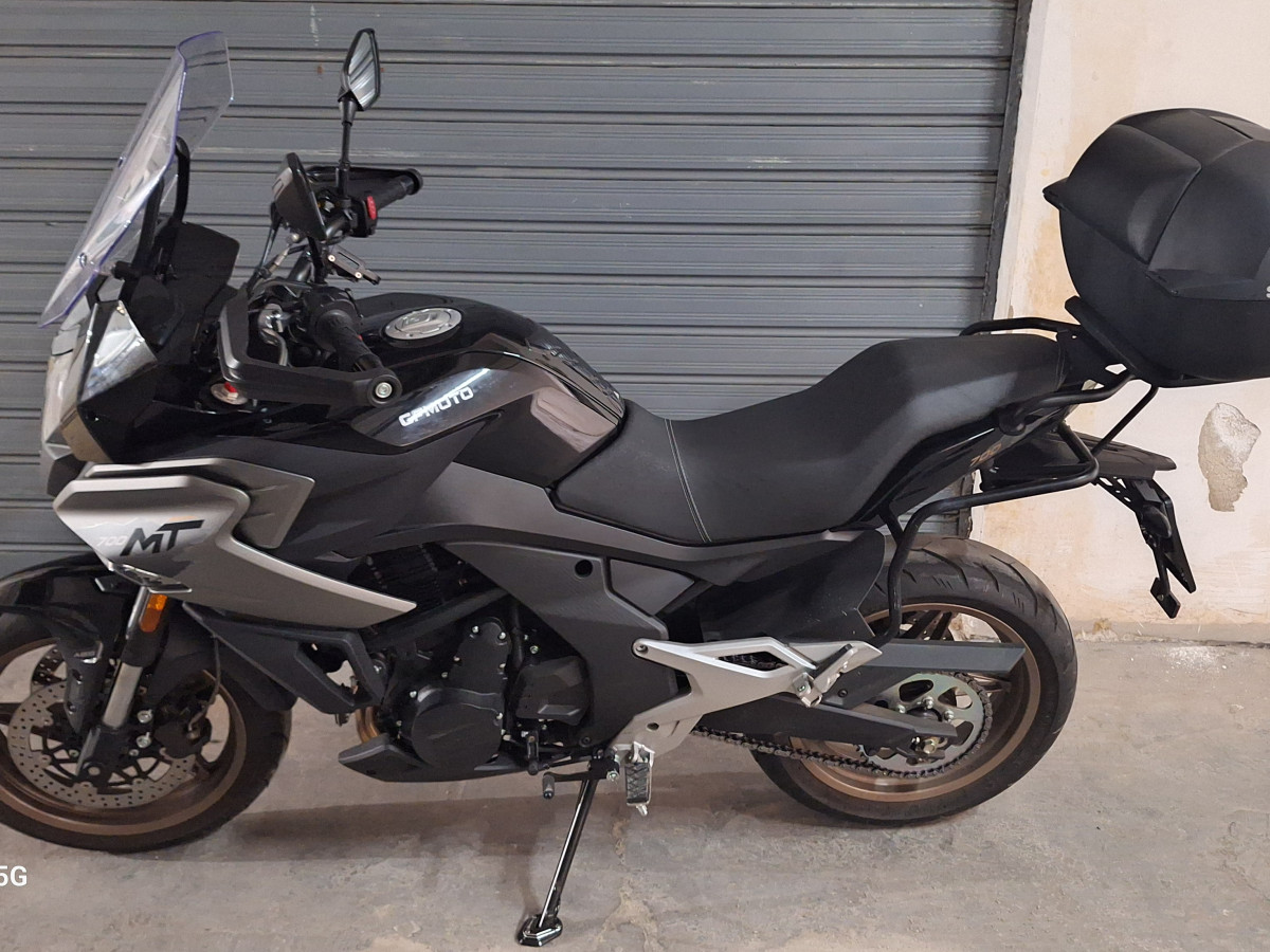 CFMOTO 700MT