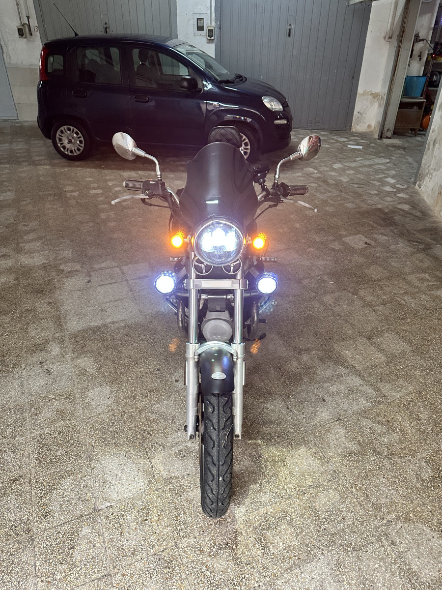 Moto Guzzi Nevada 750