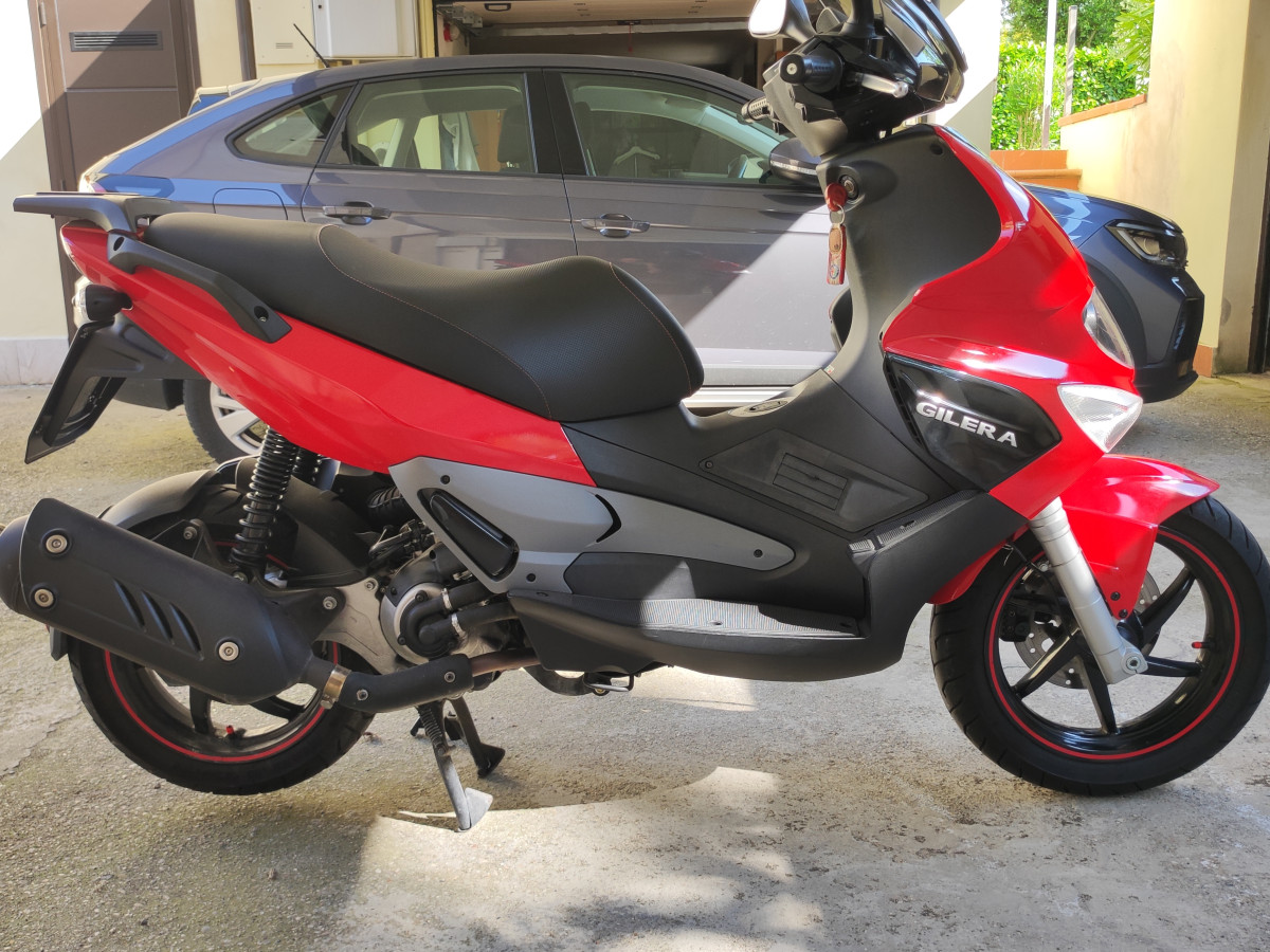 Gilera Runner 180 2t Consumi Scooter Leovince Touring Runner 125