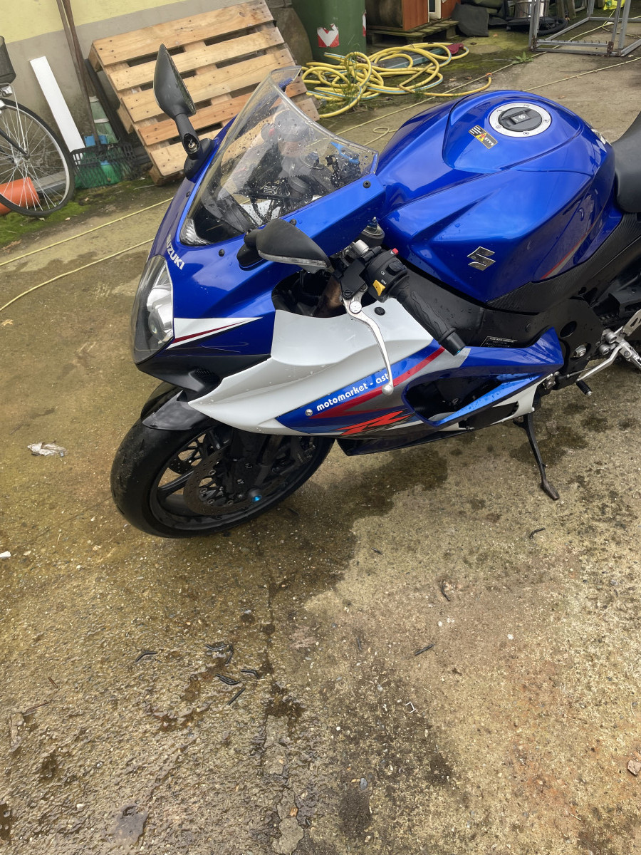 Suzuki Gsxr1000 Suzuki Gsx R 1000 K7 Usata Suzuki Gsx R 750