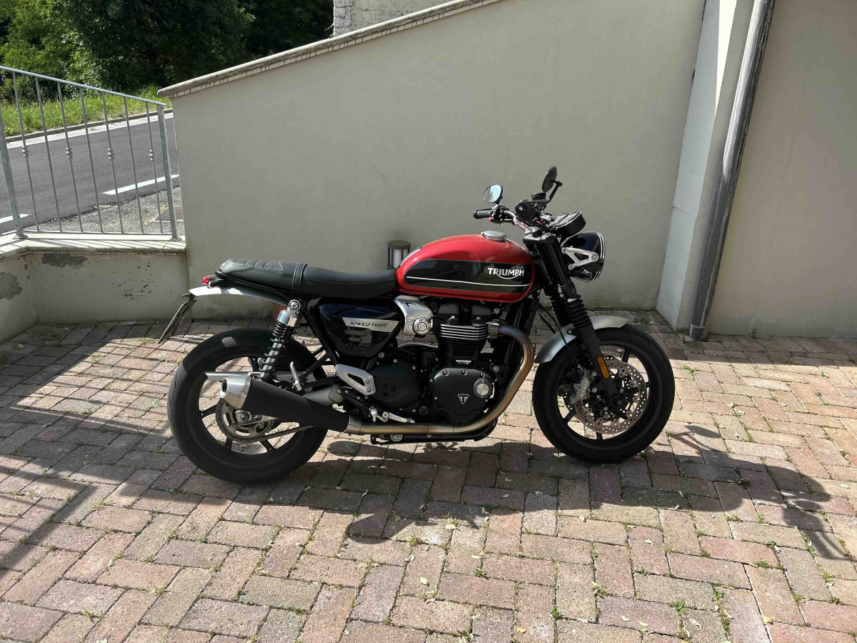 Triumph Speed Twin 1200