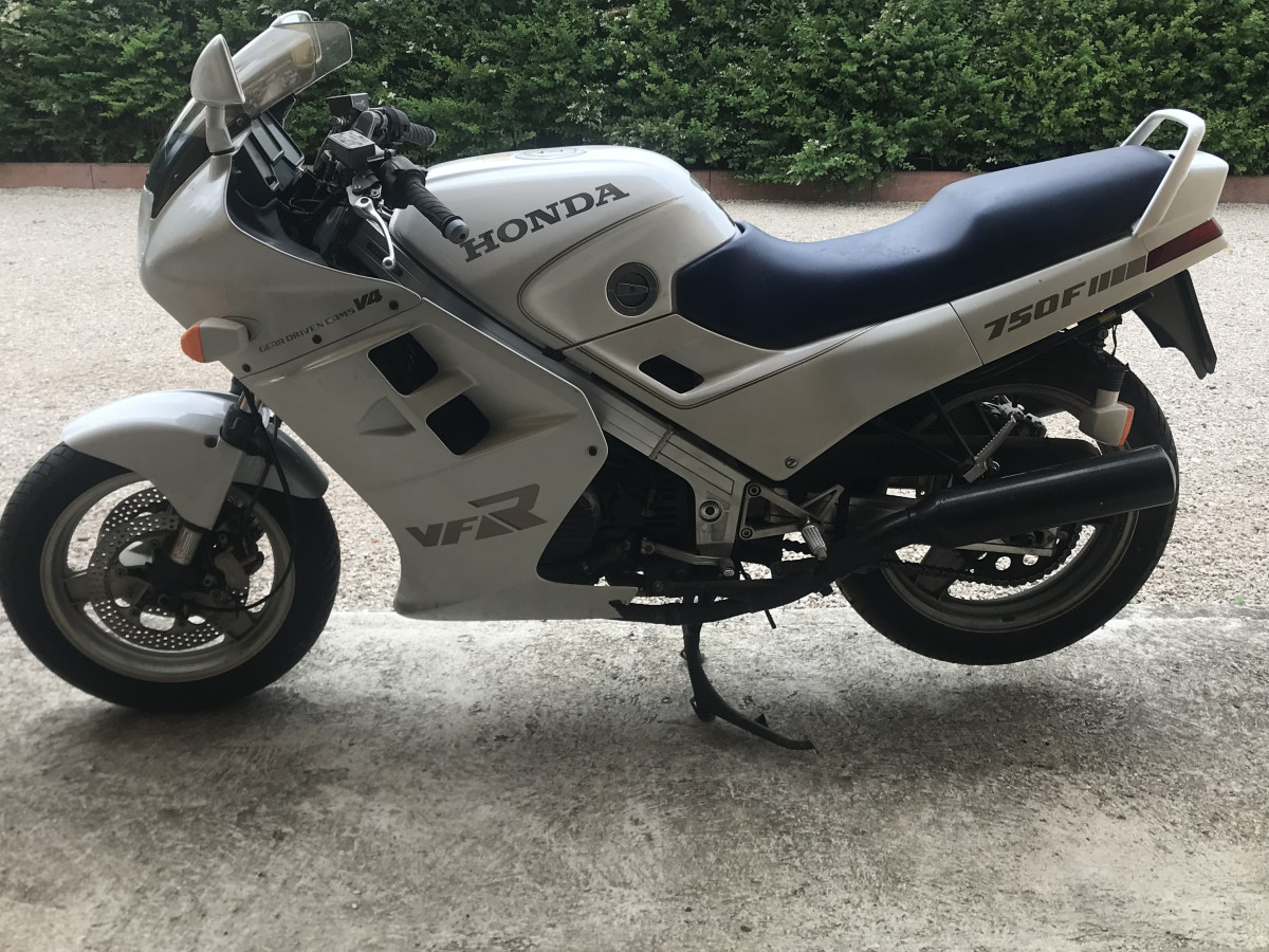 Honda VFR 750