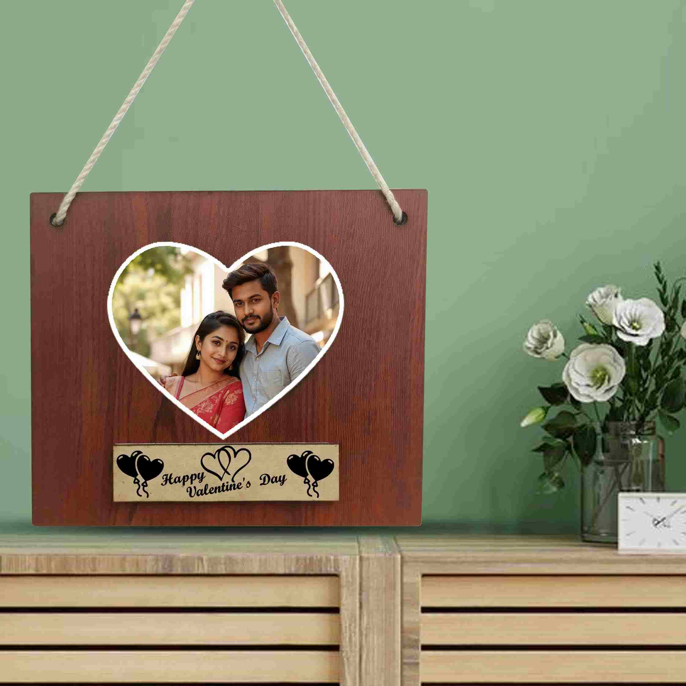 Elegant MDF Frame with Unique Design for Artistic Displays