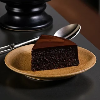 Chocolate Truffle Cake – Decadent Chocolate Glaze thumbnail 4