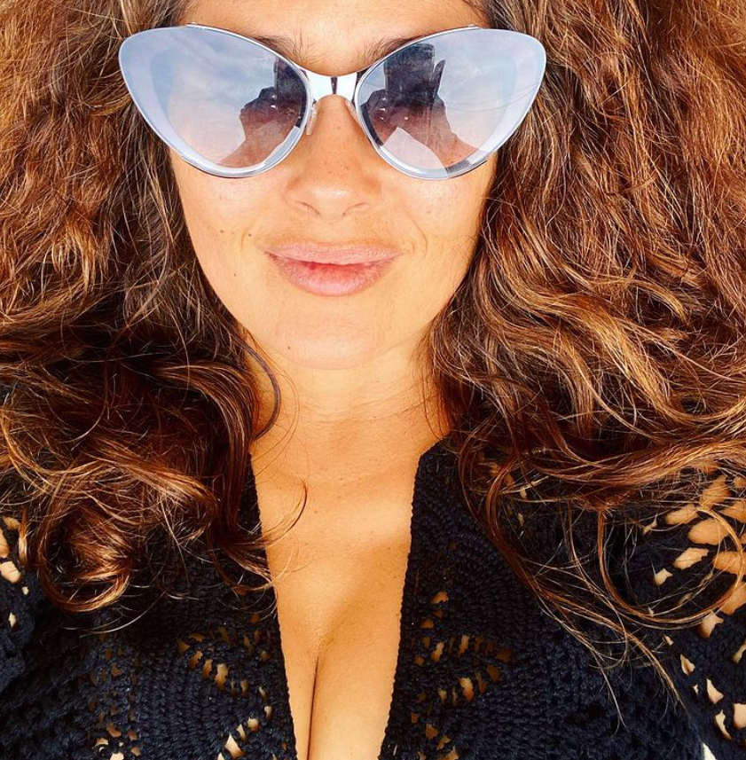 Salma Hayek's one great selfie taker