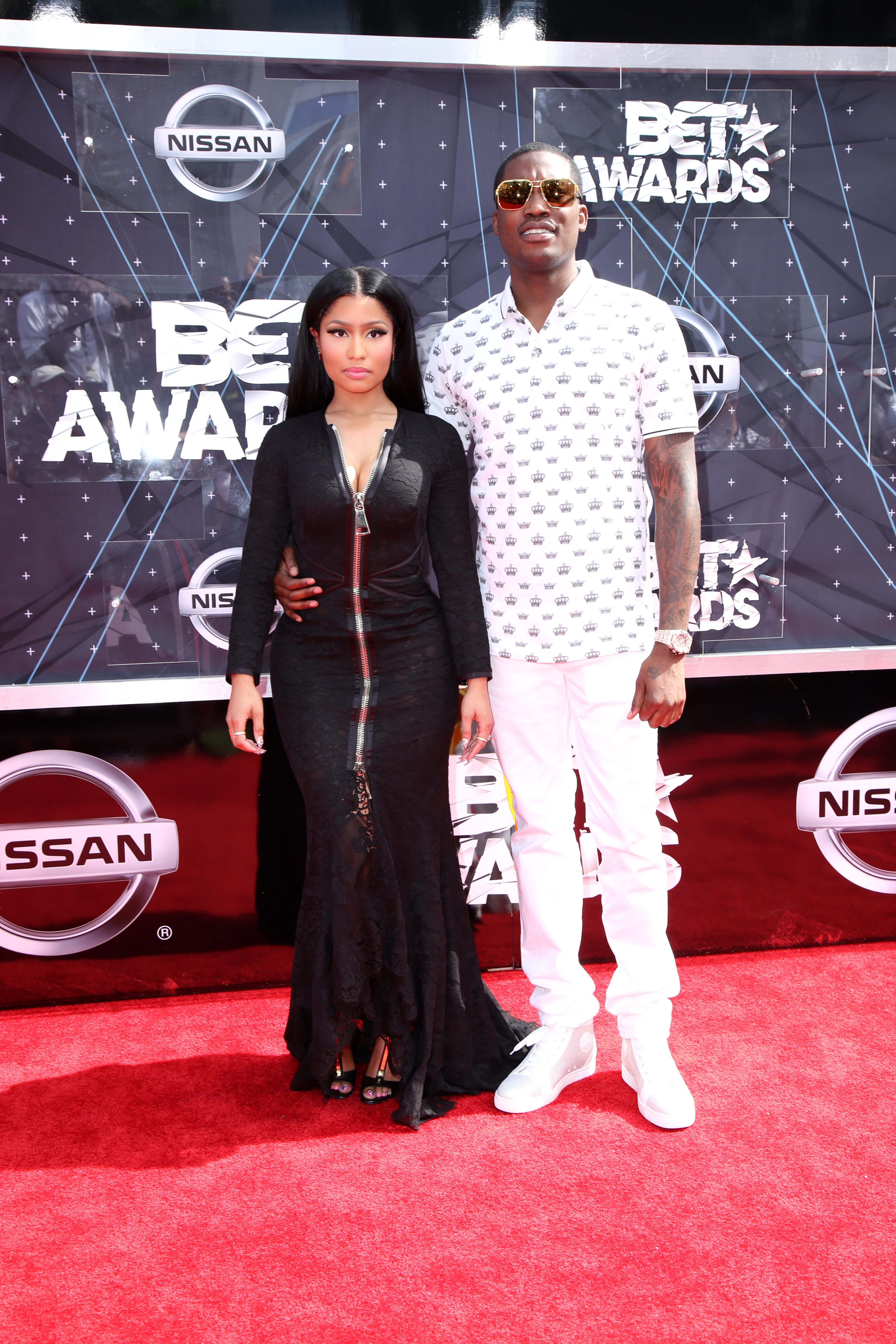 A throwback photo of Nicki Minaj and Meek Mill at a red-carpet event and they look awesome in black and white respectively.
