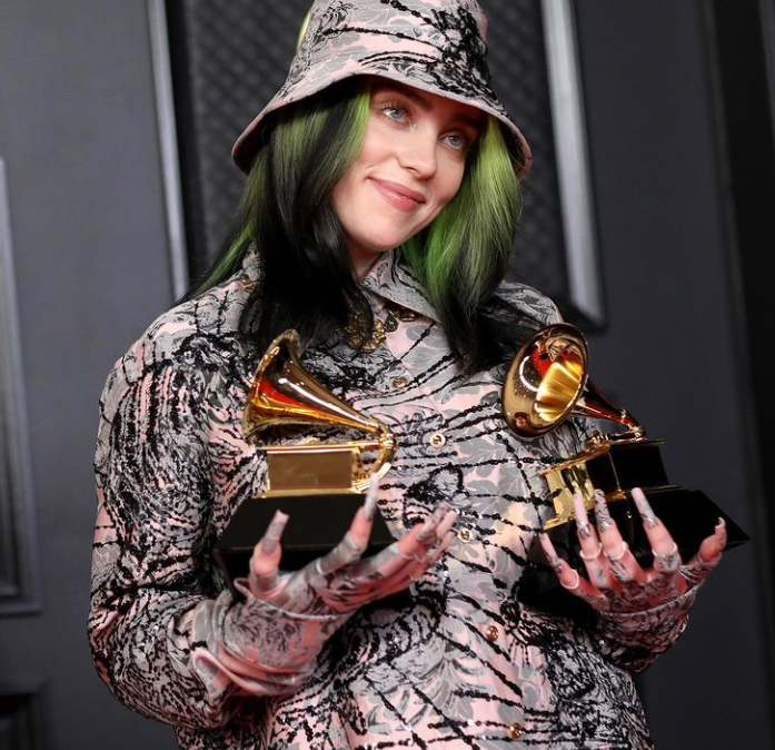 Billie Eilish wore a green and black wig at the Grammys