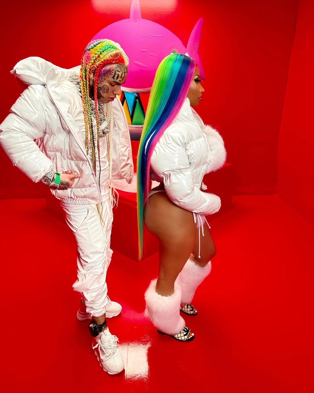 Nicki Minaj Looks Absolutely Bootiful In Tekashi 6ix9ine S New