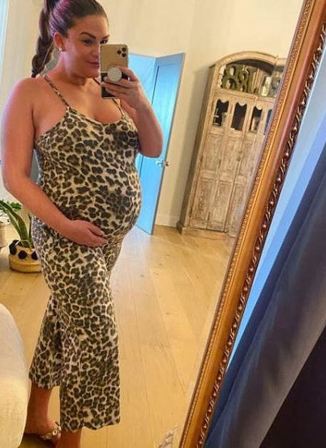 Brittany Cartwright wears leopard-print on her baby bump.