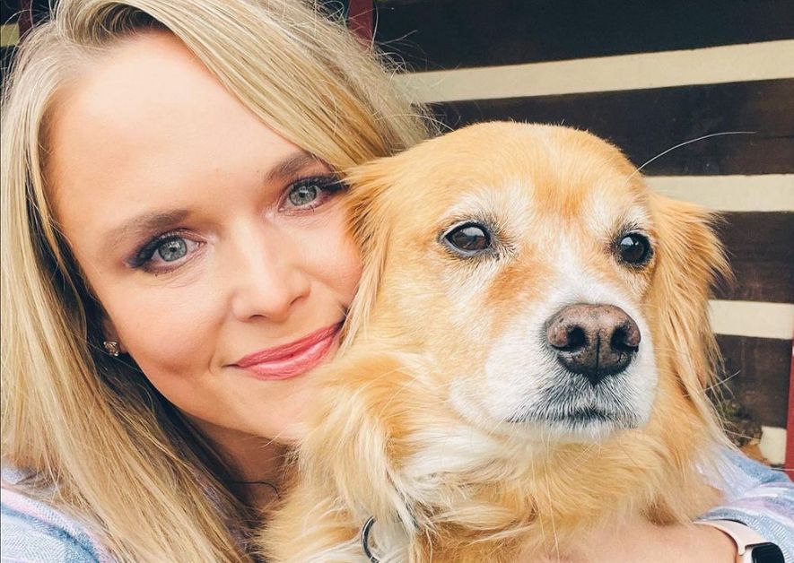 Miranda Lambert with dog