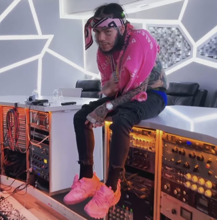 6ix9ine previewing new music in the studio.