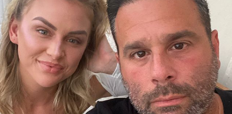 Lala Kent wears hair in half ponytail in Randall Emmett selfie.