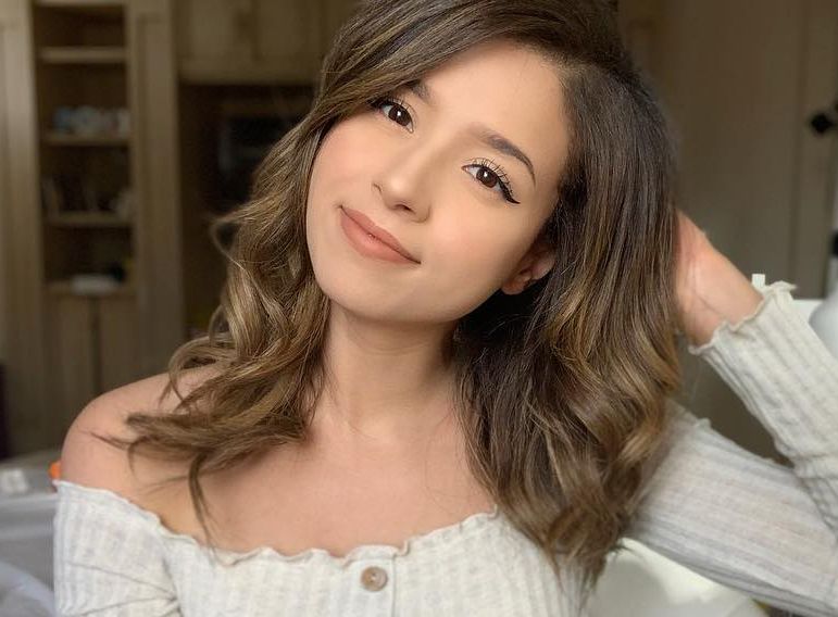 pokimane smiling