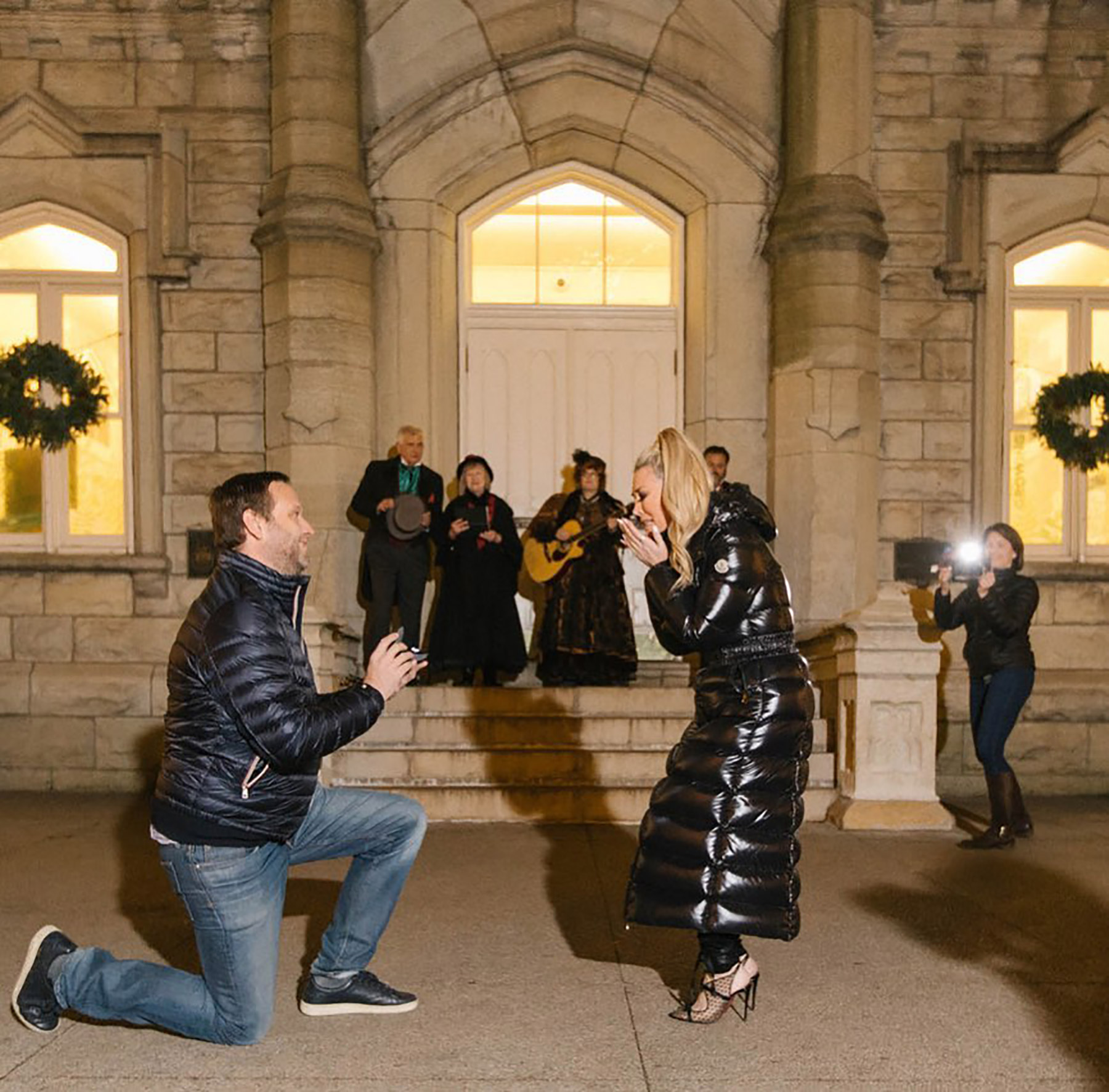 Scott Kluth proposes to Tinsley Mortimer.