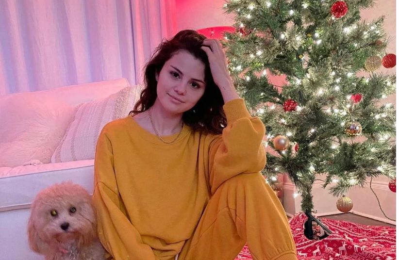 Selena Gomez with yellow lounger