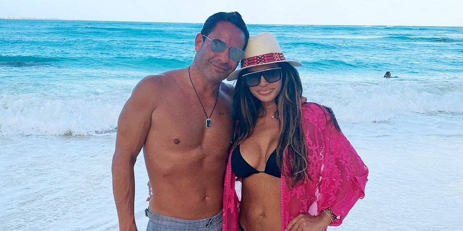 Teresa Giudice visits the beach with Luis Ruelas.