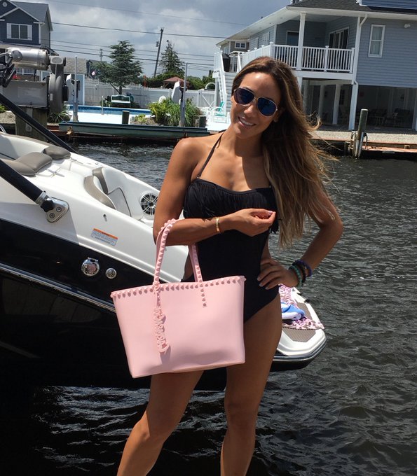 Melissa Gorga enjoys time at the Jersey Shore.