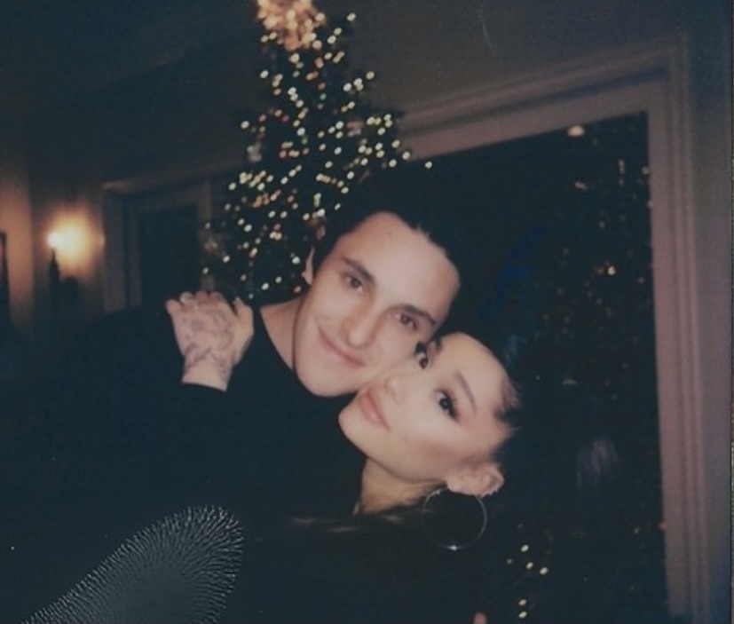 Grande with her fiancè, Dalton Gomez.