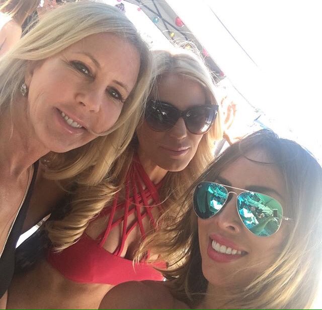 Gretchen Rossi, Vicki Gunvalson and Kelly Dodd take a selfie.