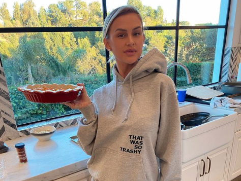 Lala Kent prepares a Thanksgiving meal.