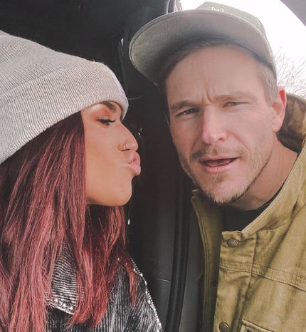 Chelesa Houska makes a kissy face at husband Cole DeBoer.