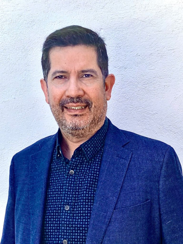 Roberto Flores