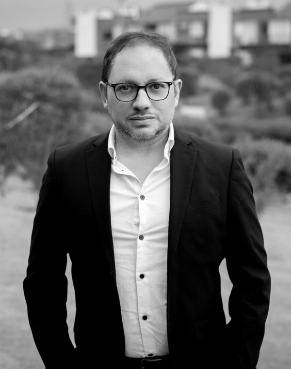 Miguel López