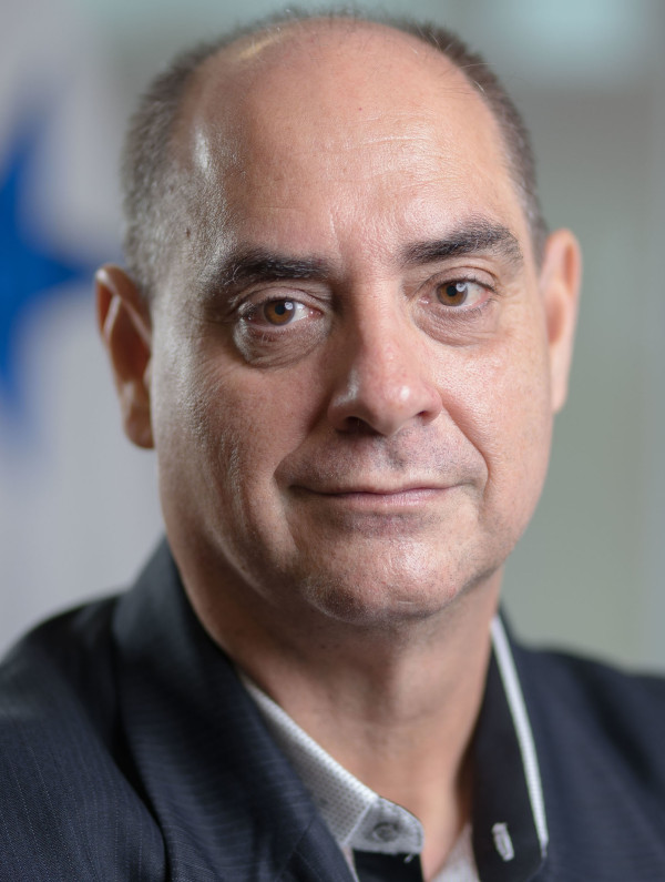 Dr. Víctor Sánchez