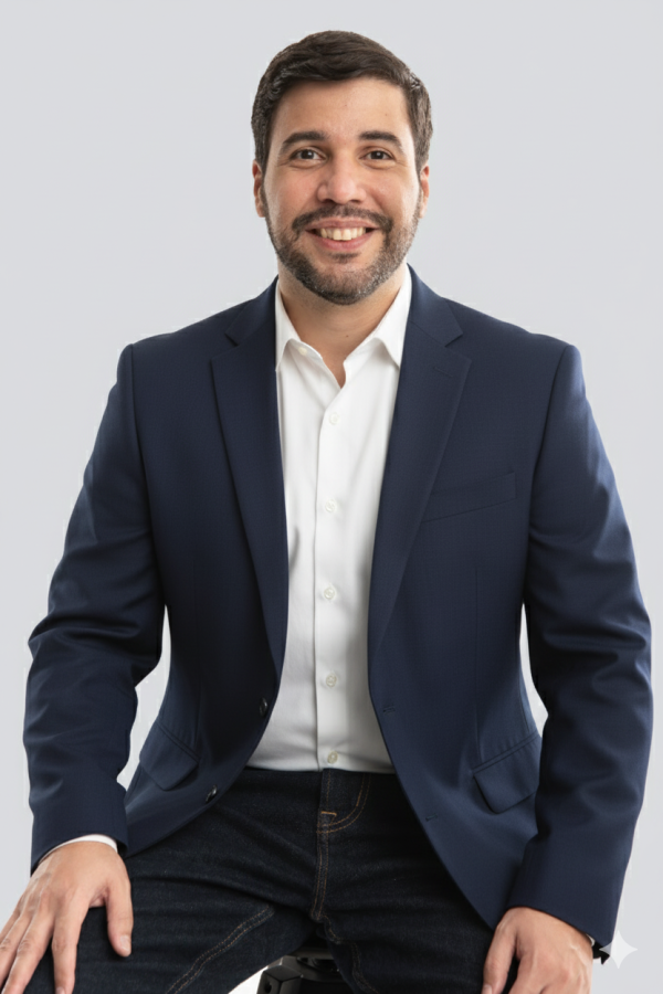 Arturo López