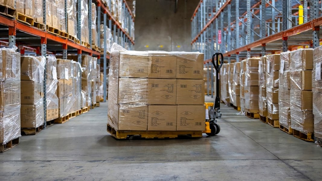 1-minute-b2b-delivery-concept-0acyro5d