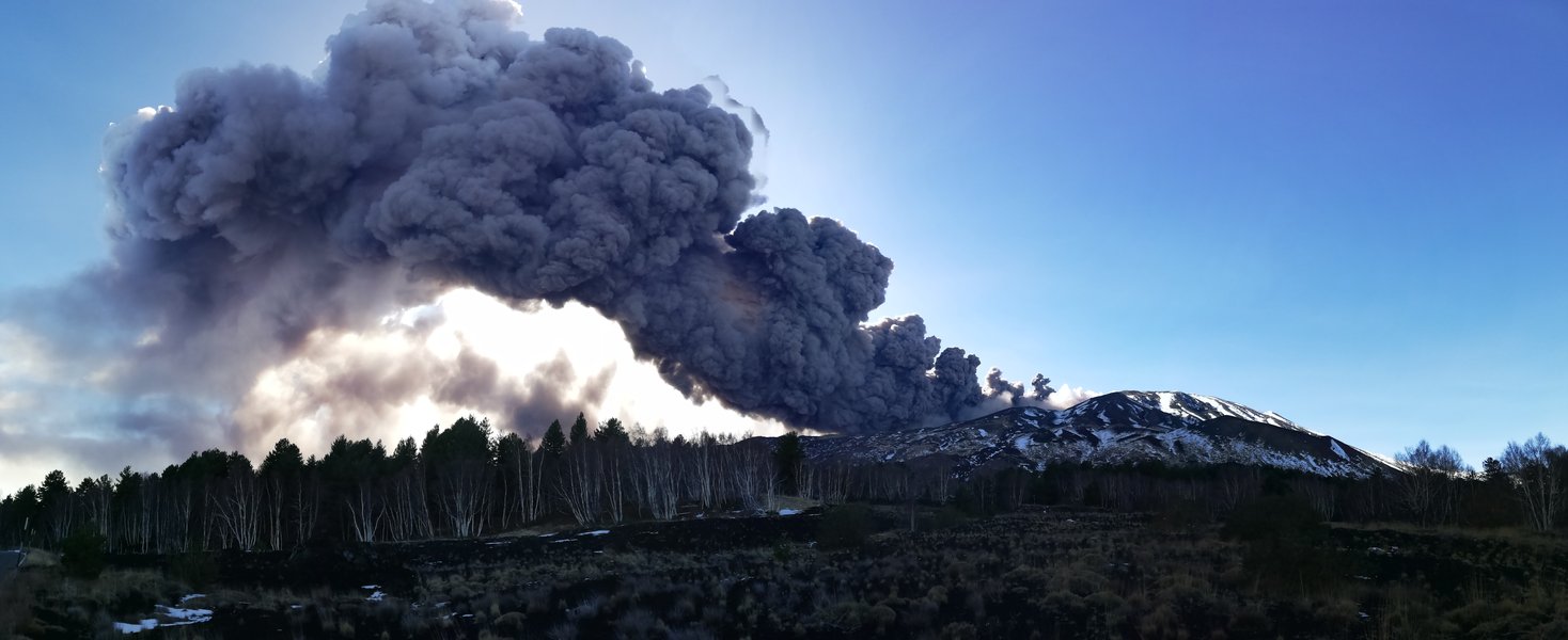 2018-mt-etna-flank-eruption-tectonics-trtjtx82