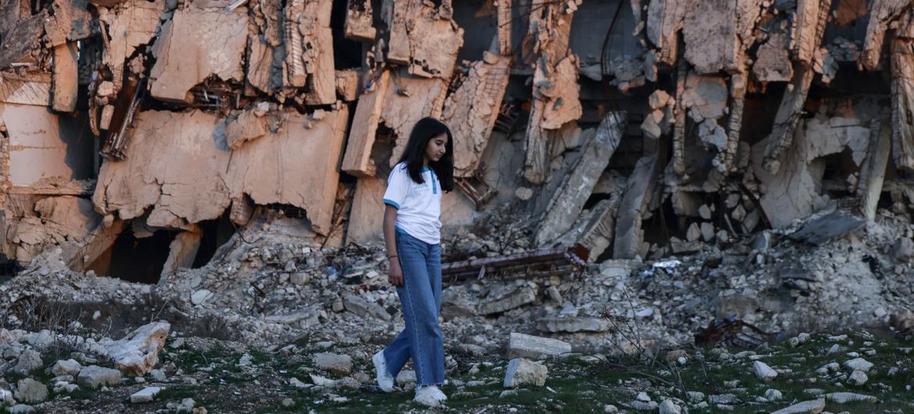 Humanitarian aid distribution in Syria