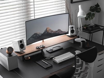 technology desk setup