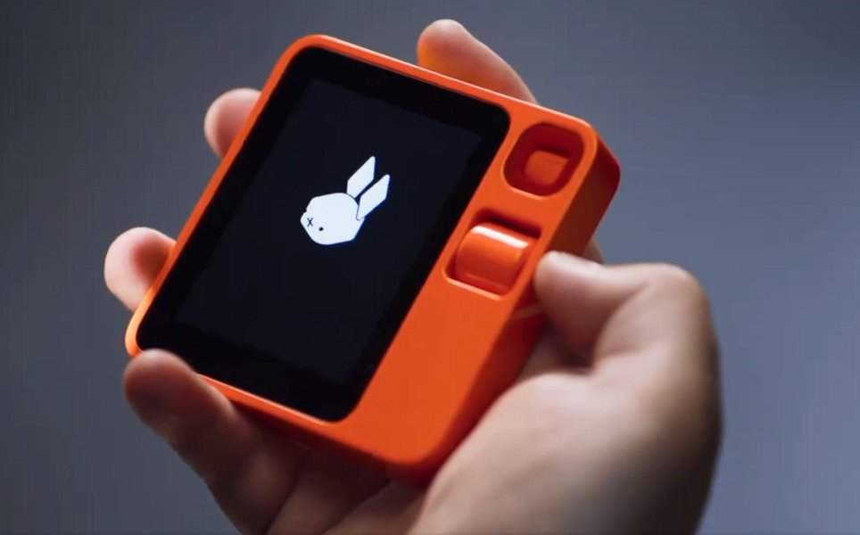 Thiết bị trợ lý AI cá nhân Rabbit R1