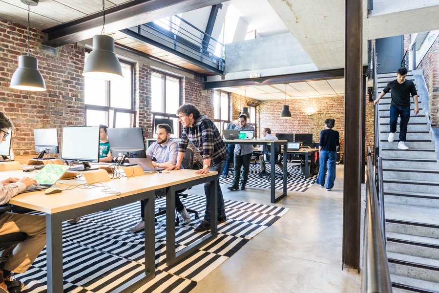 Startup çalışma alanı ve uzaktan çalışma konsepti