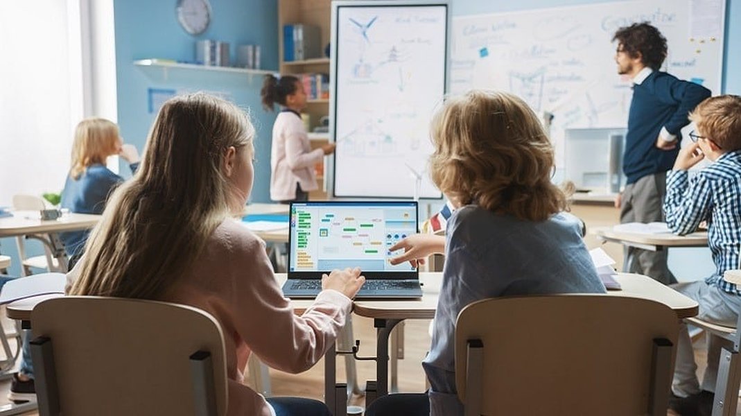 ai-platform-for-education-ckpy2x06