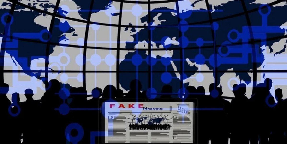 شعار منصات مكافحة الأخبار الكاذبة