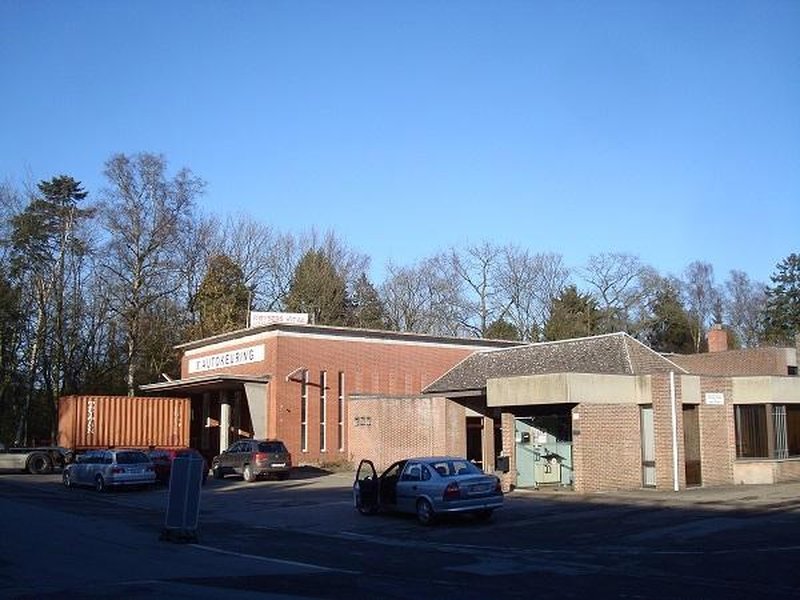 Buitenaanzicht keuringsstation Brasschaat