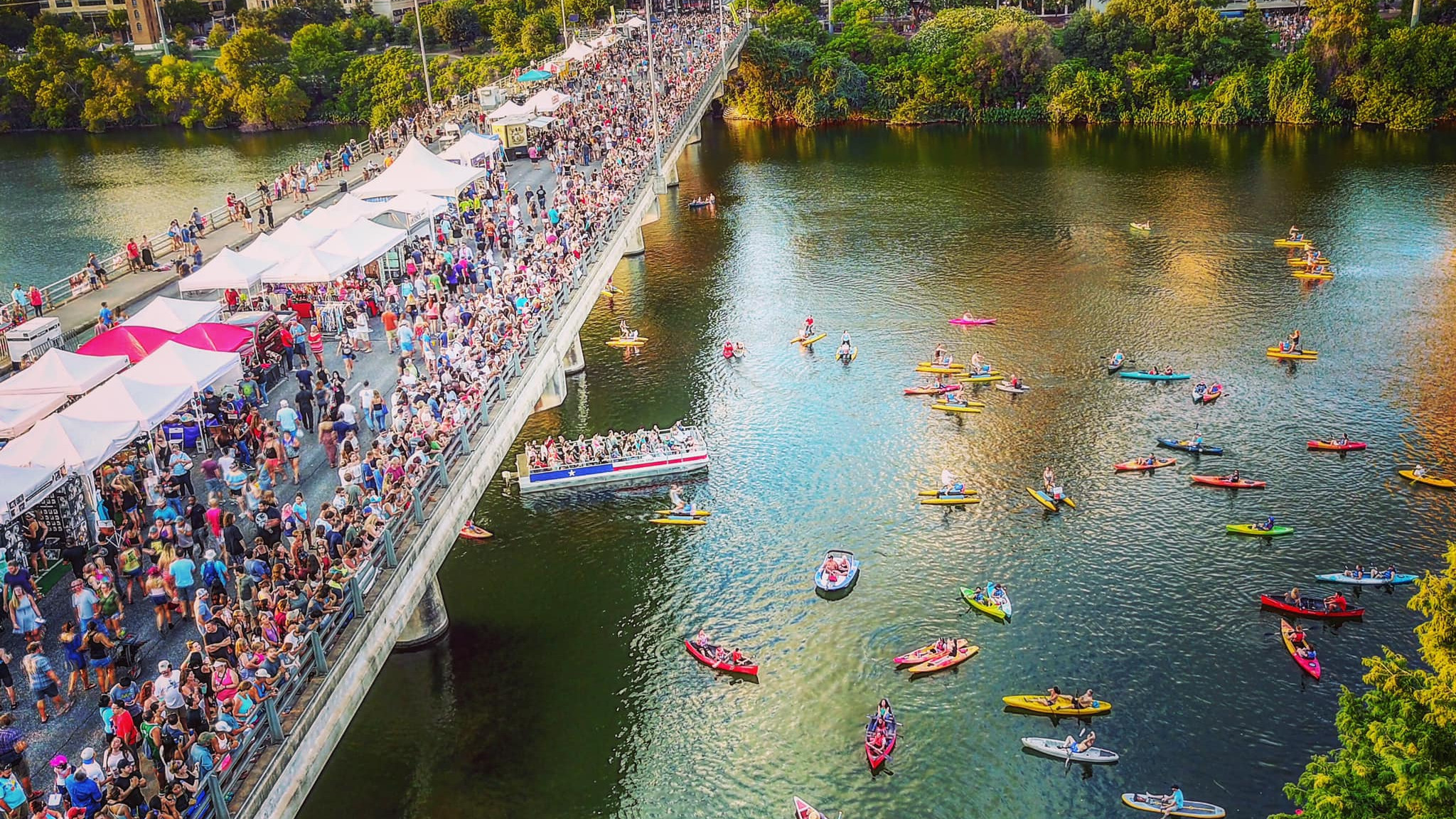 bat fest austin bridge night