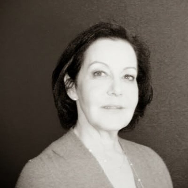 beth-trier-tech-communications-ceo-b3l6tkfa