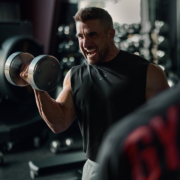 bicep-hypertrophy-bench-press-lrvrbgnc