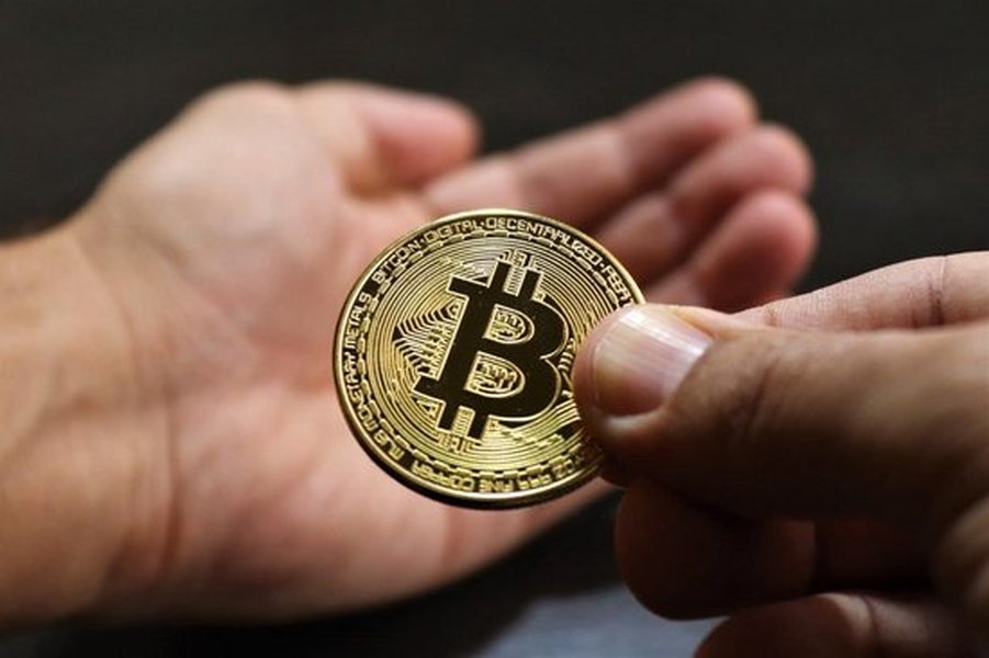 bitcoin-saving-for-long-term-8y1th6my