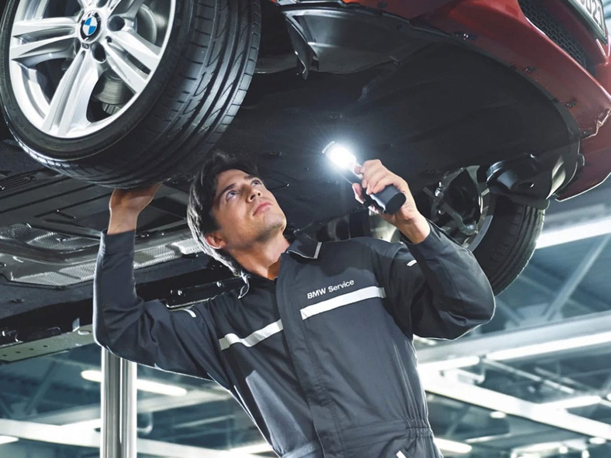 BMW vehicle inspection service center