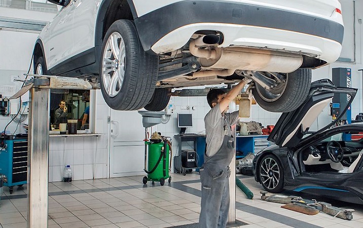 bmw car maintenance workshop