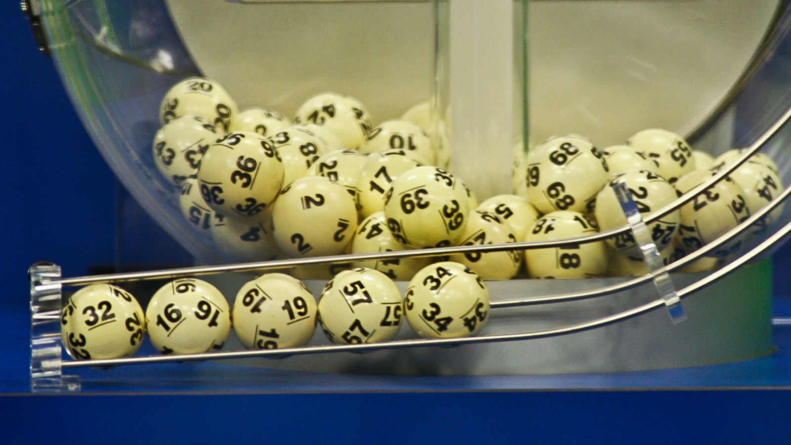 lottery balls and drawing machine