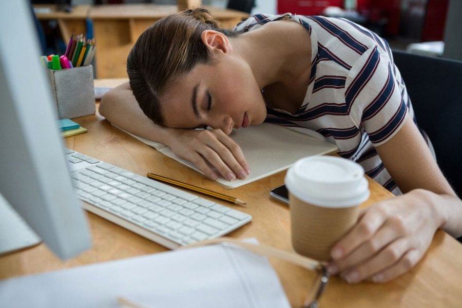 caffeine-students-focus-sleep-8toq2kbd