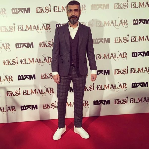 caner-cindoruk-turkish-actor-8crka341