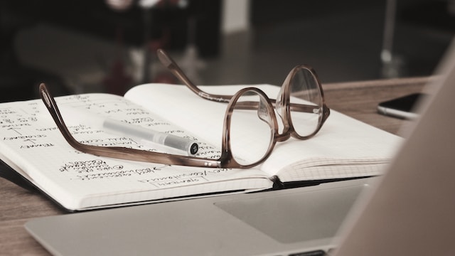 research title books on desk